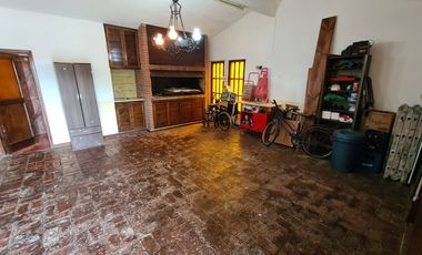 Chalet seis ambientes - Millan 2320 - El Grosellar