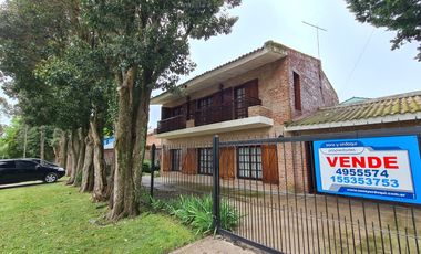 Chalet seis ambientes - Millan 2320 - El Grosellar