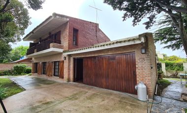 Chalet seis ambientes - Millan 2320 - El Grosellar