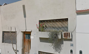 CASA 4 AMB. EN LOTE PPIO VENTA URGENTE POR VIAJE AL EXTERIOR ANTE-ESQUINA C /PATIO Y TZA - PERMUTO