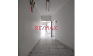 Se Alquila Local Comercial En La Zona Centrica De Barranca