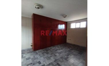Se Alquila Local Comercial En La Zona Centrica De Barranca