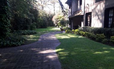 Hurlingham Importante propiedad sobre Av. Jauretche. La mejor zona