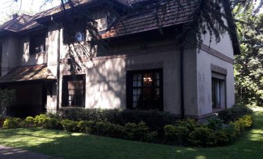 Hurlingham Importante propiedad sobre Av. Jauretche. La mejor zona