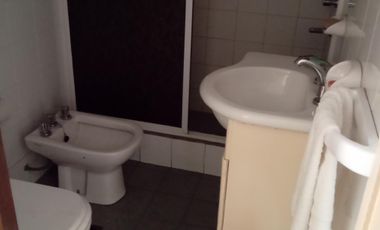 Haedo: casa 4 amb 160 m2 - Lote 8,66x33