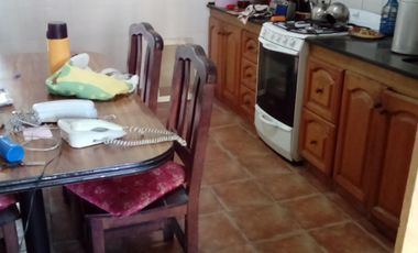 Haedo: casa 4 amb 160 m2 - Lote 8,66x33