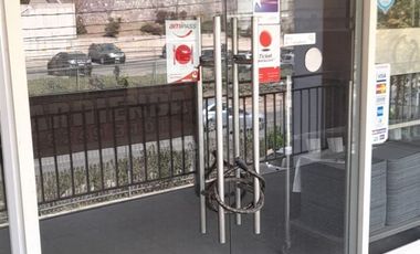 Local Comercial en Arriendo en frente al cementerio , al lado del Edificio Portal Riesco
