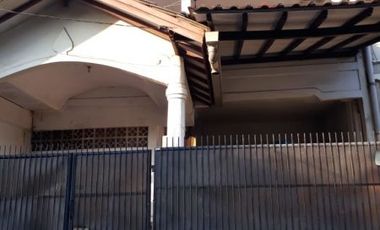 Dijual Rumah Griyaloka jalan Oliander 2 Bsd City Tangerang Lokasi strategis Murah