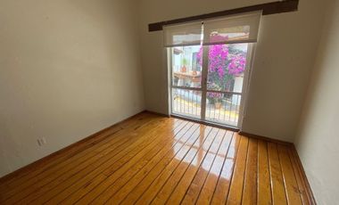 CASA EN RENTA EN TECAMACHALCO EN CERRADA
