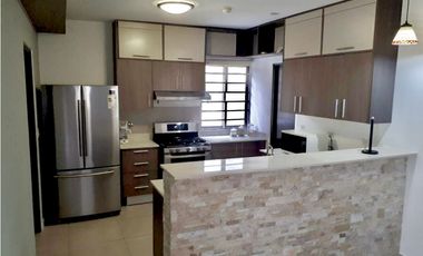 SE ALQUILA CASA AMOBLADA EN PANAMA PACIFICO $1,550