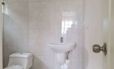 Venta de Casa en Urb. Casa Laguna con acabados de lujo a pocos minutos de Ciudad Dorado, Samborondon