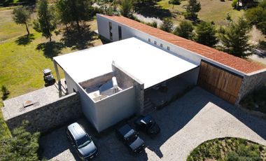 Cabaña en Venta de Lujo Amueblada, Tapalpa Country Club, Jalisco. Campo de golf