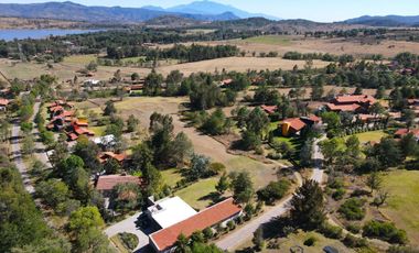 Cabaña en Venta de Lujo Amueblada, Tapalpa Country Club, Jalisco. Campo de golf