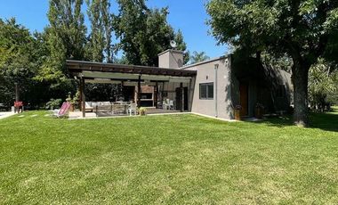 Casa en Parque Peró