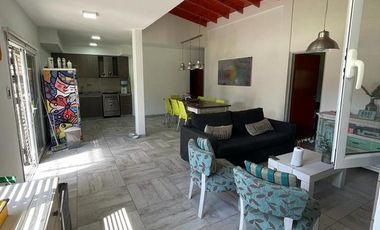 Casa en Parque Peró