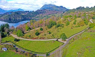 Parcelas con vista y acceso al Lago Ranco
