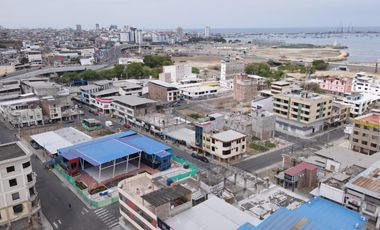 Edificio Tarqui Plaza Comercial Municipal