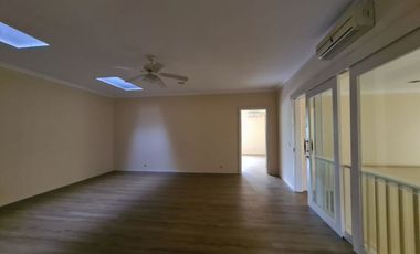 Town House di Pejaten dgn Kolam Renang dan Taman & Siap Huni Kondisi Unfurnished HSE-A0456