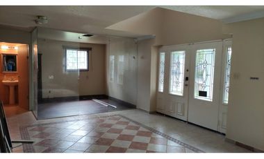 ALQUILER CASA CLAYTON