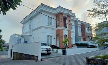 Investasi terbaik warga jakarta townhouse dalam cluster Bandung