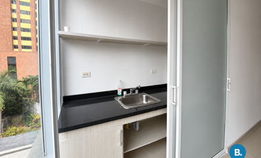 oficina en arriendo/venta en alto prado. Cod A519