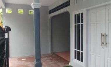 Rumah di perum AL sugihwaras , candi sda