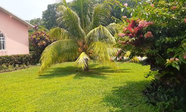 EXCELENTE PROPIEDAD EN VENTA, TERRENO AMPLIO CON CASA Y ALBERCA