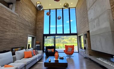 casa en arriendo en valle alto. Cod A8002789