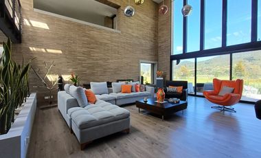casa en arriendo en valle alto. Cod A8002789