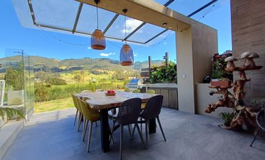 casa en arriendo en valle alto. Cod A8002789