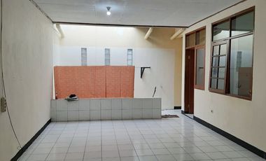 Di Sewakan Rumah Siap Huni 3 Kamar Nego Sampai Cocok di Jl. Kembar Bandung