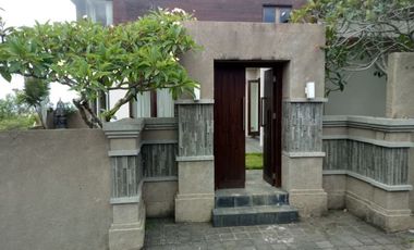 VILLA BARU LUAS SIAP HUNI FULL FURNISH HARGA NEGO DI UNGASAN BALI