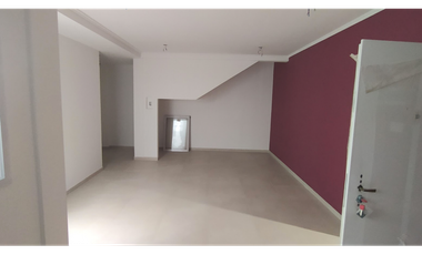 PARON 6700 PH DE DOS AMBIENTES CON PATIO A ESTRENAR
