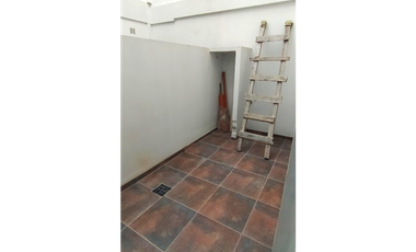 PARON 6700 PH DE DOS AMBIENTES CON PATIO A ESTRENAR