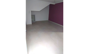 PARON 6700 PH DE DOS AMBIENTES CON PATIO A ESTRENAR