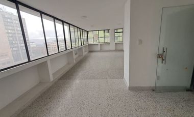 oficina en arriendo en el centro. Cod A119482