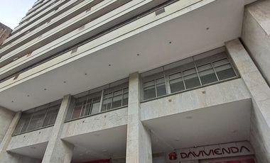 oficina en arriendo en el centro. Cod A119482