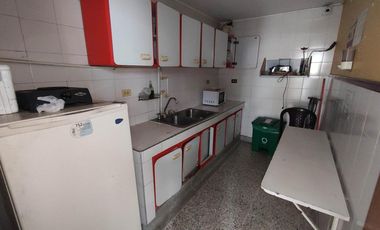 edificio en arriendo en caobos. Cod A26093