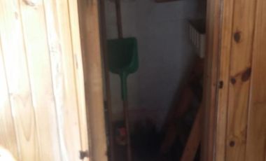 CHILAVERT. CAMPICHUELO Y 26 DE JULIO. CASA 3 AMBIENTES  CON ENTRADA PARA VARIOS AUTOS Y GRAN FONDO LIBRE