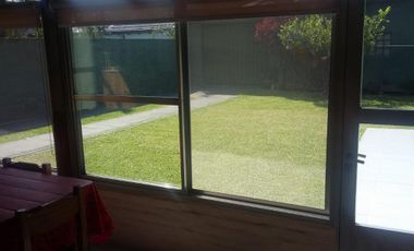 CHILAVERT. CAMPICHUELO Y 26 DE JULIO. CASA 3 AMBIENTES  CON ENTRADA PARA VARIOS AUTOS Y GRAN FONDO LIBRE