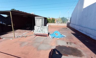 VENTA CASA LOCAL + DEPTO LA MATANZA