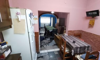 VENTA CASA LOCAL + DEPTO LA MATANZA