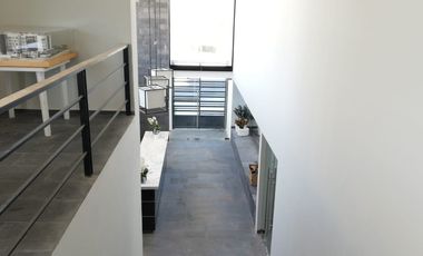 PH en venta en Zibata con excelente vista al campo de golf y al valle