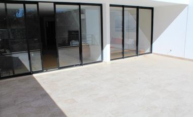 PH en venta en Zibata con excelente vista al campo de golf y al valle