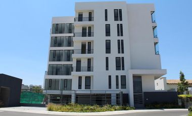 PH en venta en Zibata con excelente vista al campo de golf y al valle
