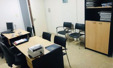 EN VENTA OFICINA  RECEPCIÓN Y  PRIVADO CENTRO DE CÓRDOBA  ZONA BANCARIA