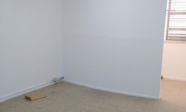 EN VENTA OFICINA  RECEPCIÓN Y  PRIVADO CENTRO DE CÓRDOBA  ZONA BANCARIA