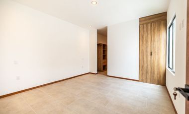 CASA EN PRIVADA CIMERA