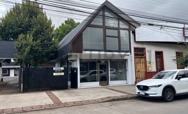 CASA Y LOCAL COMERCIAL EN VENTA FRENTE PLAZA MULCHÉN