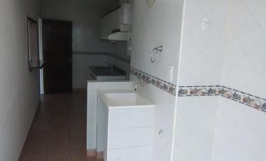 DEPARTAMENTO EN VENTA EN PLENO CENTRO DE LA CIUDAD, EXCELENTE UBICACIÓN.-
